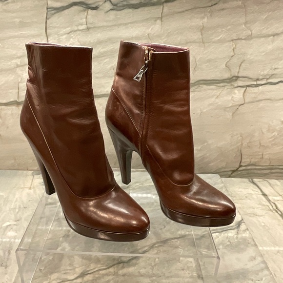Prada Brown Leather Zip-Up Ankle Boots . Vero Cuoio Made in Italy size 37 1/2 - Picture 2 of 16
